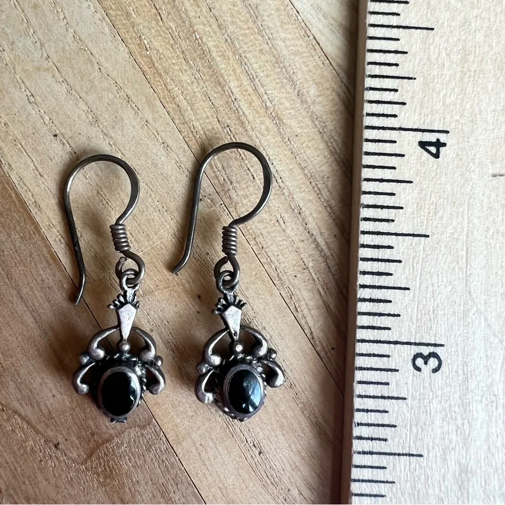Vintage 925 sterling silver and black onyx dangle drop earrings
